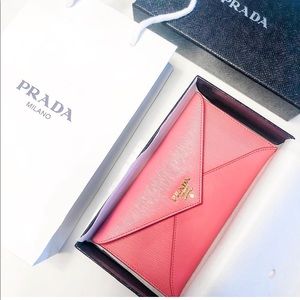 NWT❗️Prada envelope Wallet / Clutch